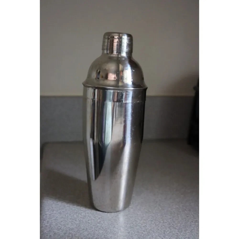 Stainless Steel Cocktail Shaker Metallic Bar Shaker